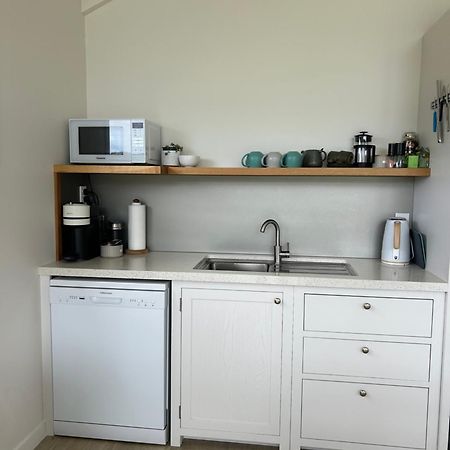 Cooks Beach Purangi Waterfront Retreat - 2 Bedroom מראה חיצוני תמונה