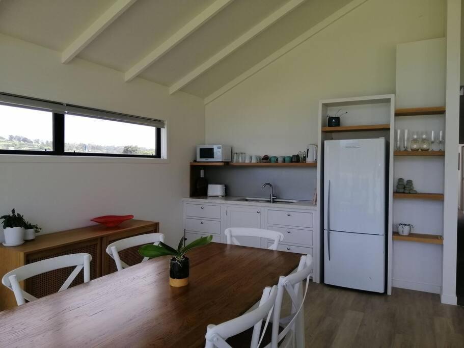Cooks Beach Purangi Waterfront Retreat - 2 Bedroom מראה חיצוני תמונה