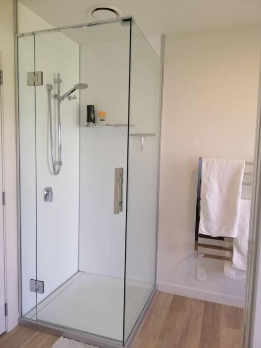 Cooks Beach Purangi Waterfront Retreat - 2 Bedroom מראה חיצוני תמונה