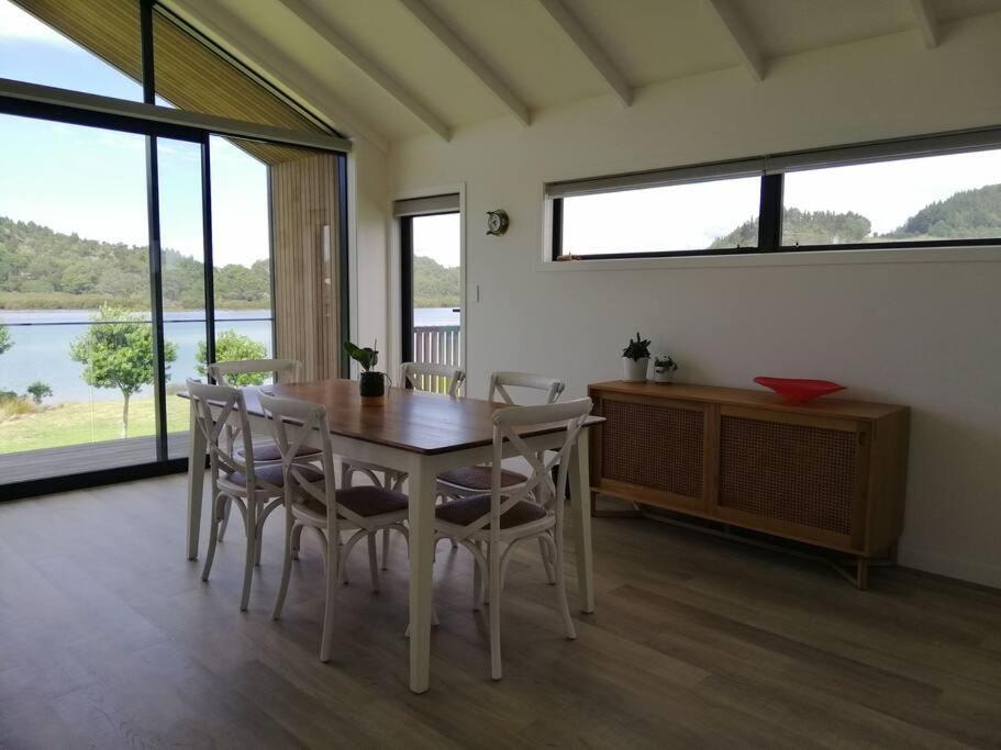 Cooks Beach Purangi Waterfront Retreat - 2 Bedroom מראה חיצוני תמונה