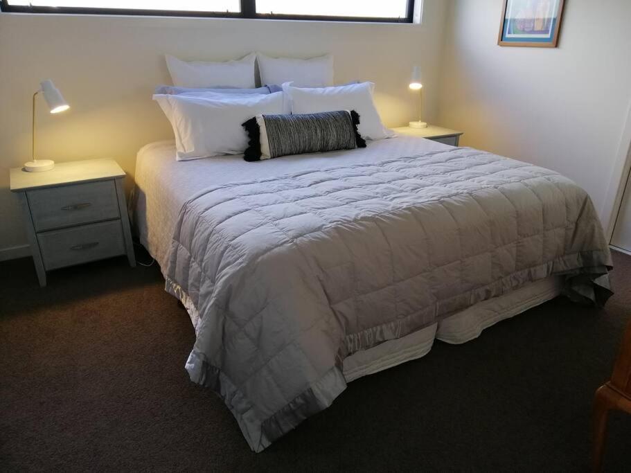 Cooks Beach Purangi Waterfront Retreat - 2 Bedroom מראה חיצוני תמונה